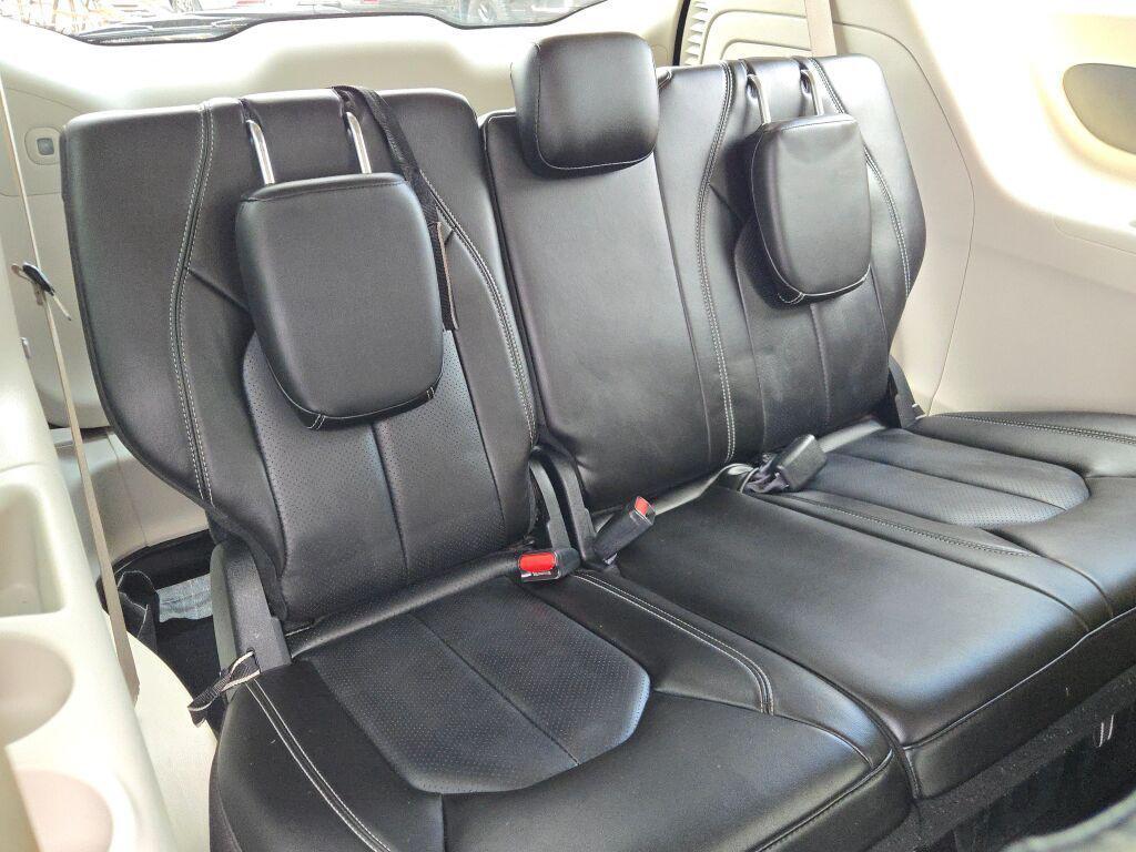 used 2023 Chrysler Pacifica Hybrid car, priced at $23,281