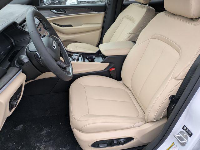 new 2026 Jeep Grand Cherokee car, priced at $42,714