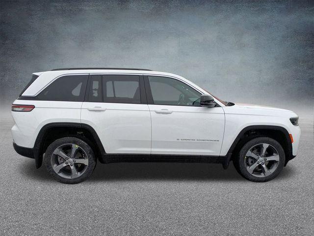 new 2026 Jeep Grand Cherokee car, priced at $40,714