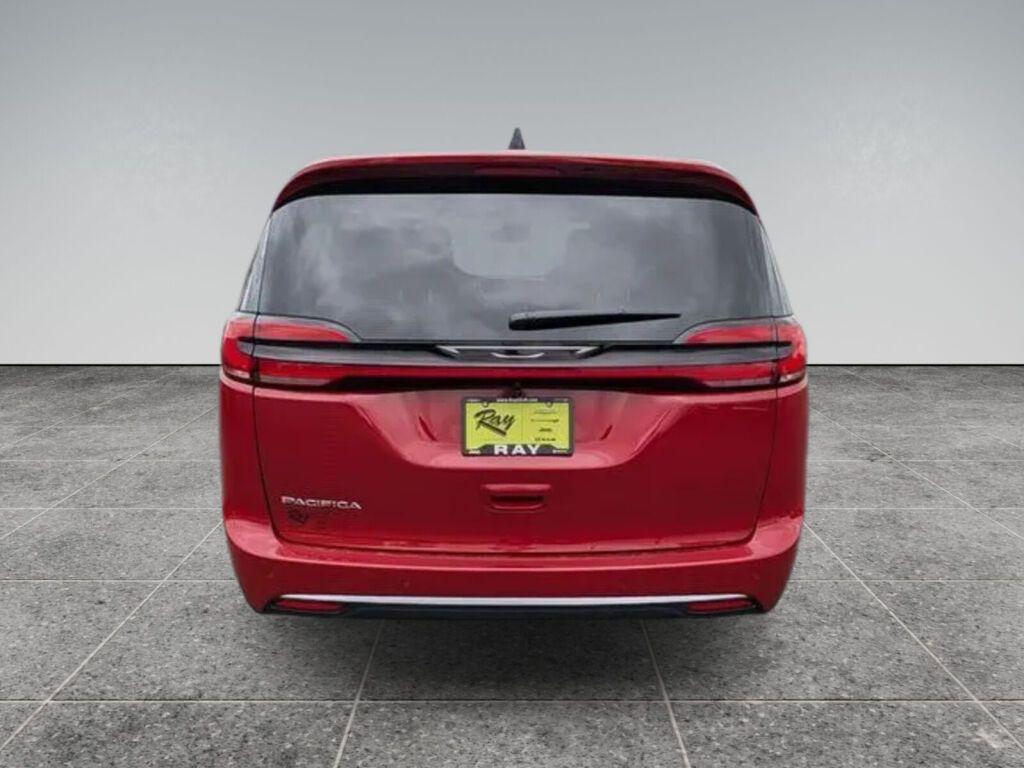 new 2027 Chrysler Pacifica car, priced at $44,627