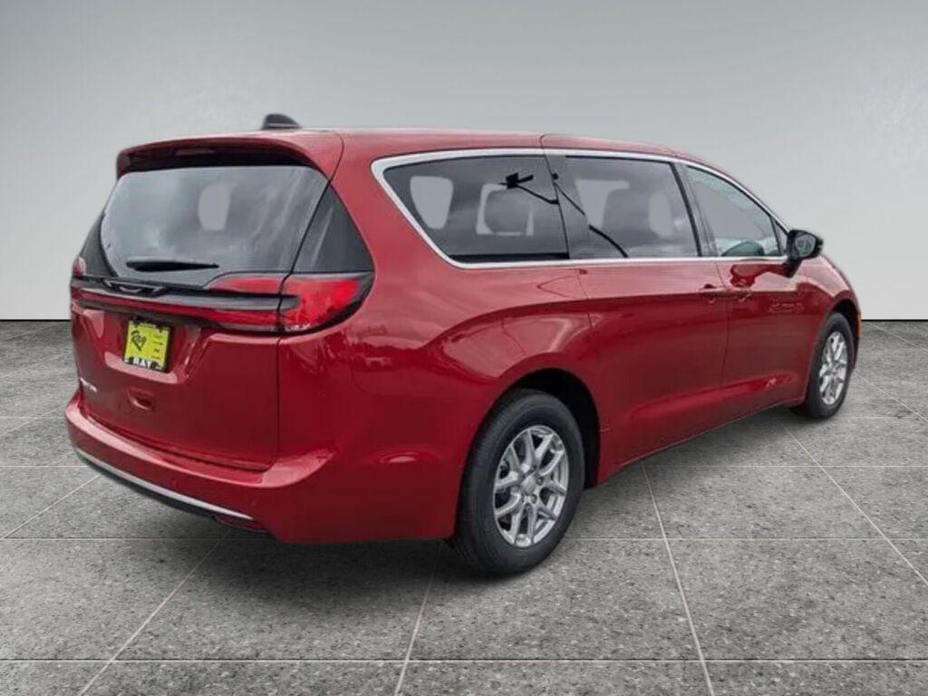 new 2027 Chrysler Pacifica car, priced at $44,627