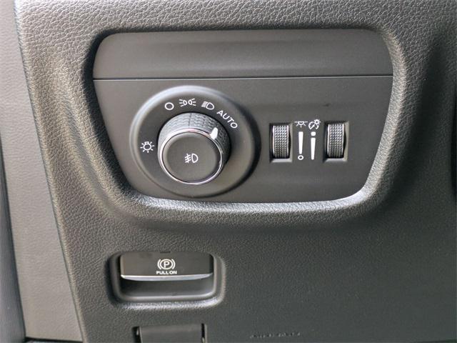 new 2025 Jeep Grand Cherokee L car, priced at $49,571