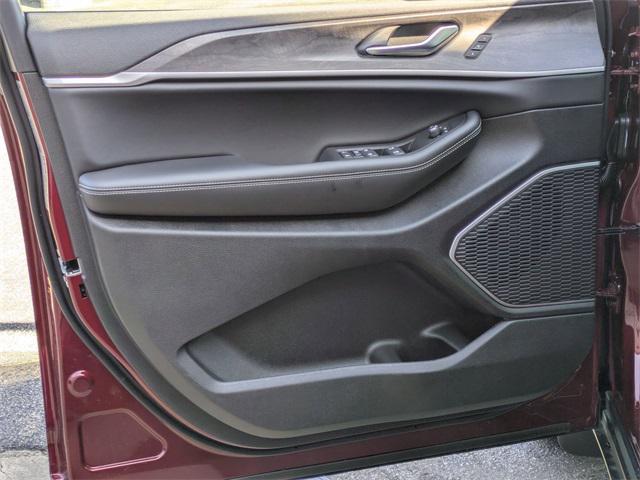 new 2025 Jeep Grand Cherokee L car, priced at $49,571