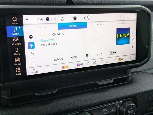 new 2026 Jeep Gladiator car, priced at $50,417