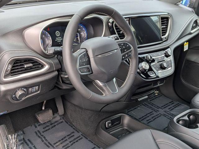 new 2027 Chrysler Pacifica car, priced at $45,196