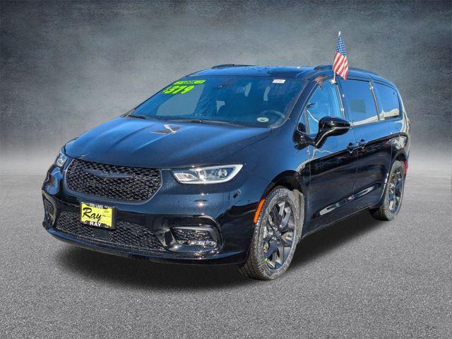 new 2026 Chrysler Pacifica car, priced at $44,501