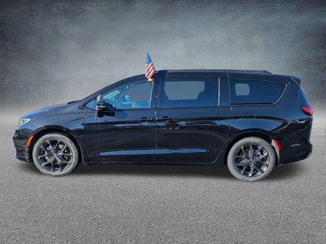 new 2026 Chrysler Pacifica car, priced at $44,501