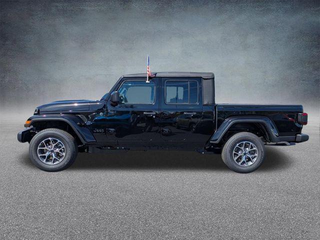 new 2026 Jeep Gladiator car, priced at $45,418