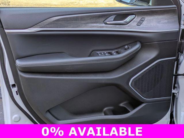 new 2026 Jeep Grand Cherokee car, priced at $44,371