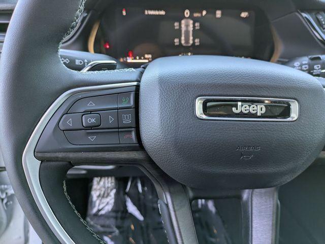 new 2026 Jeep Grand Cherokee car, priced at $43,371
