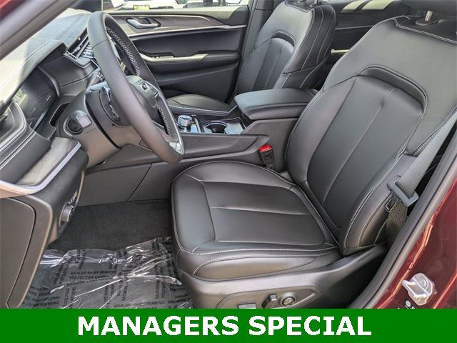 new 2025 Jeep Grand Cherokee car, priced at $43,159