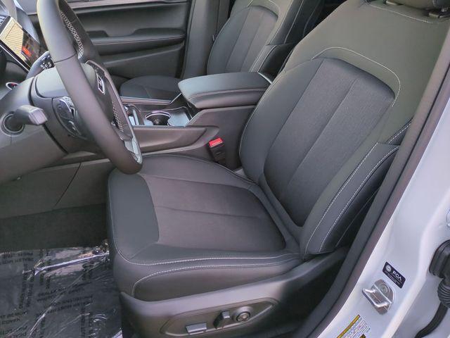 new 2026 Jeep Grand Cherokee car, priced at $37,293
