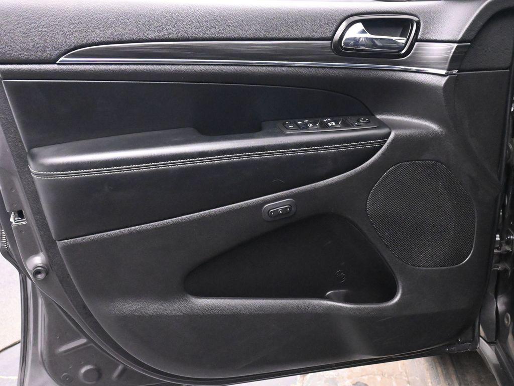 used 2021 Jeep Grand Cherokee car, priced at $18,651