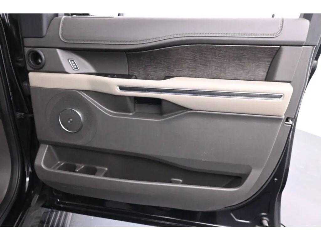 used 2021 Ford Expedition car, priced at $25,995