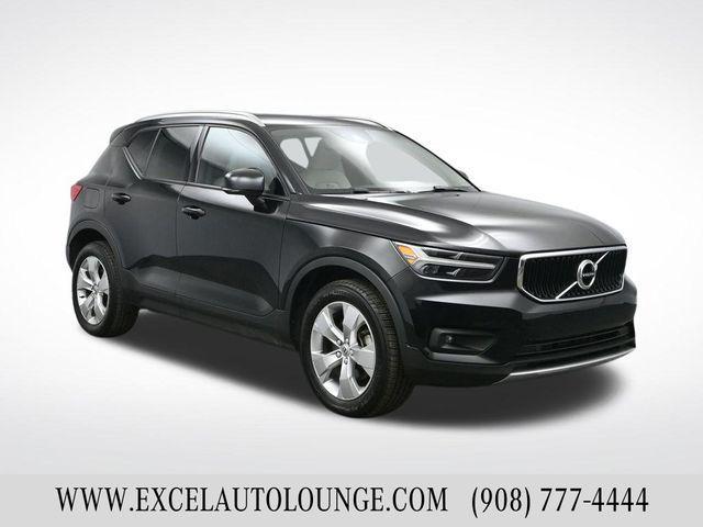 used 2022 Volvo XC40 car, priced at $15,650