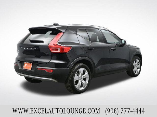used 2022 Volvo XC40 car, priced at $15,650