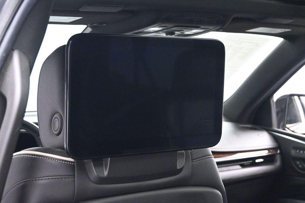 used 2021 Cadillac Escalade ESV car, priced at $44,990