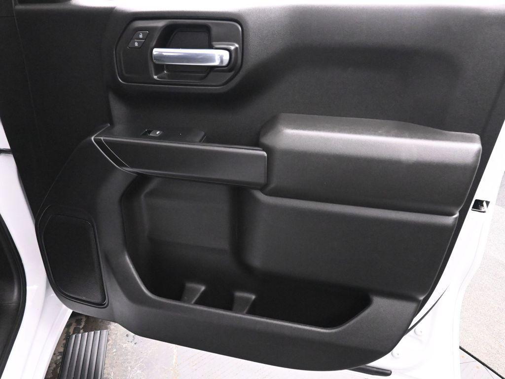 used 2023 GMC Sierra 1500 car, priced at $31,320