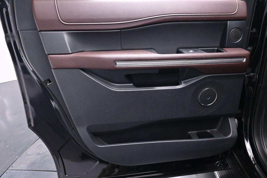 used 2022 Ford Expedition Max car, priced at $37,176
