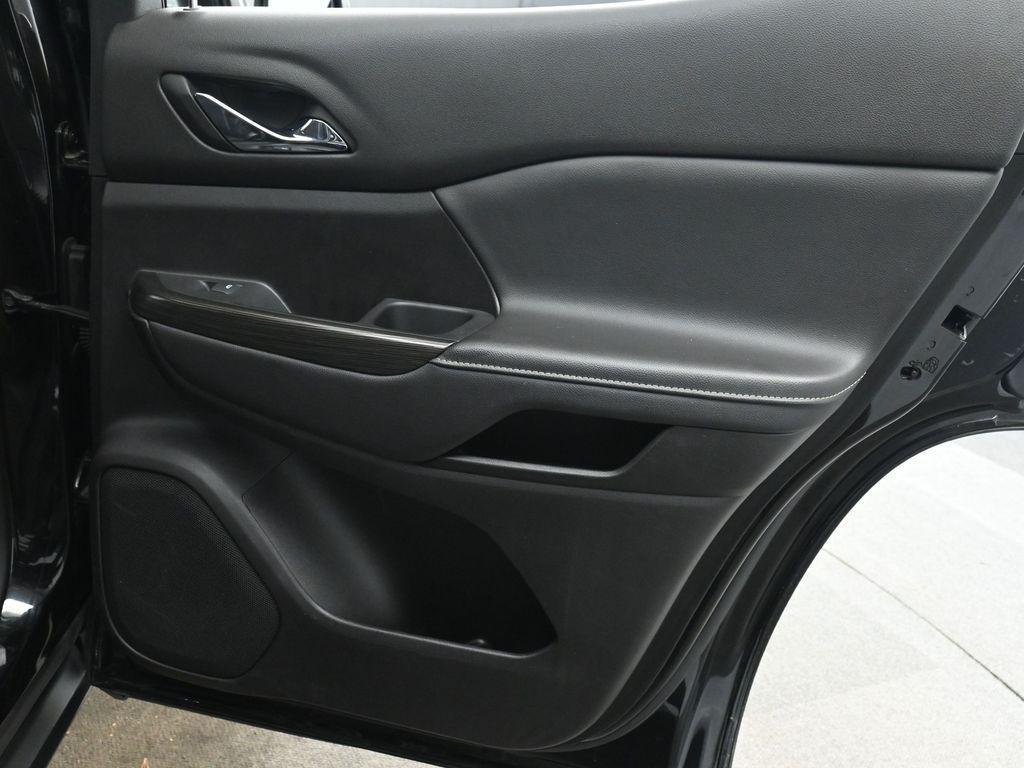 used 2023 GMC Acadia car, priced at $21,994