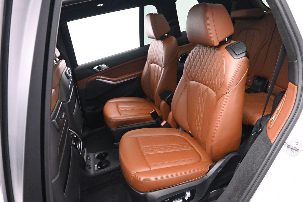 used 2022 BMW X7 car, priced at $31,394