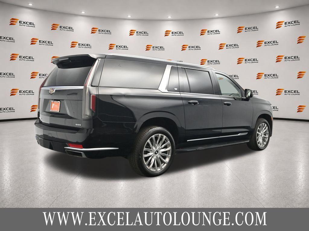 used 2022 Cadillac Escalade ESV car, priced at $41,995