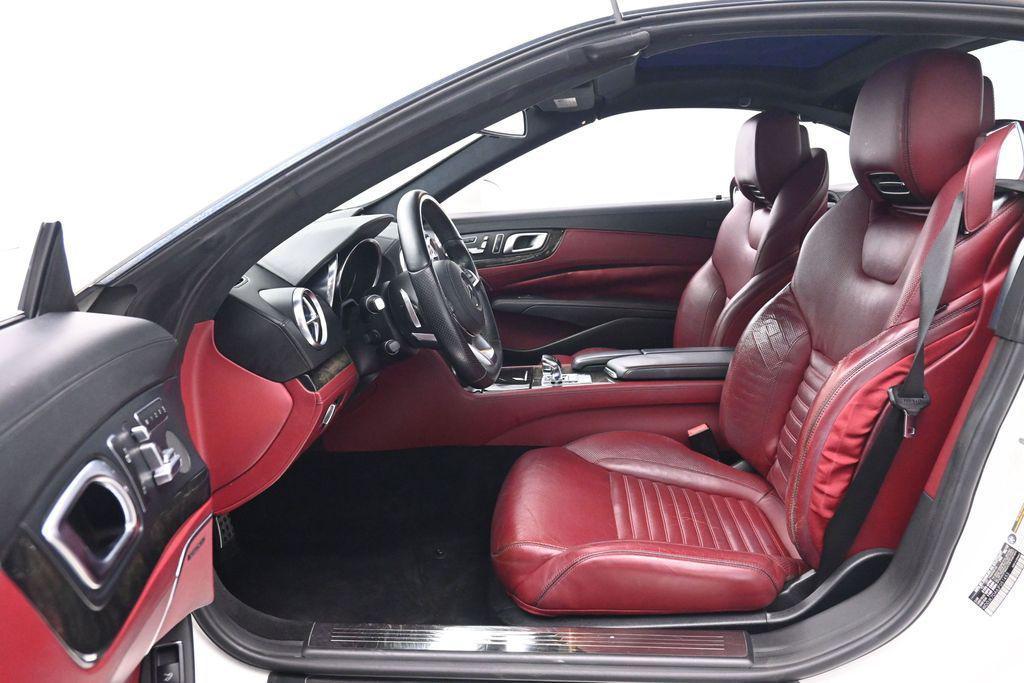 used 2018 Mercedes-Benz SL 550 car, priced at $32,995