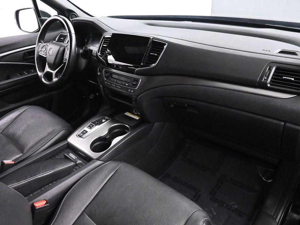 used 2022 Honda Passport car, priced at $21,671