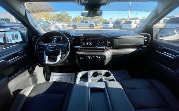 used 2023 GMC Sierra 1500 car, priced at $35,599