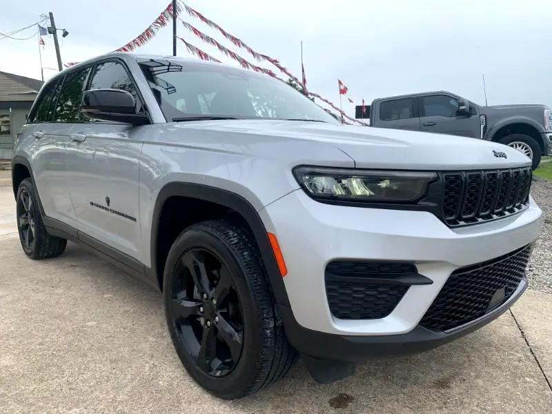 used 2024 Jeep Grand Cherokee car, priced at $33,699