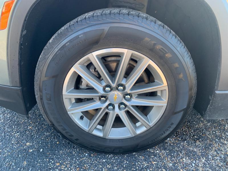 used 2023 Chevrolet Traverse car, priced at $24,999