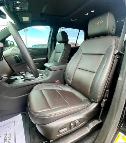 used 2023 Chevrolet Traverse car, priced at $38,699