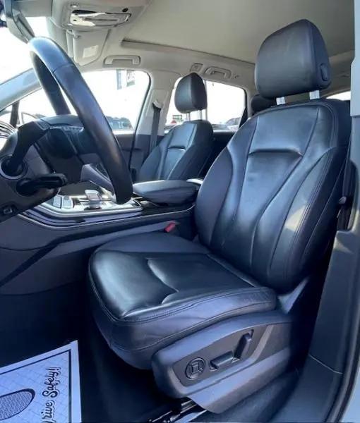 used 2023 Audi Q7 car, priced at $32,275