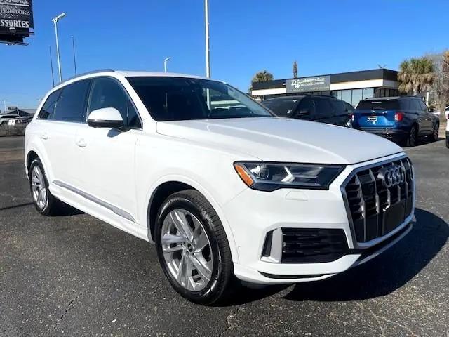 used 2023 Audi Q7 car, priced at $32,275
