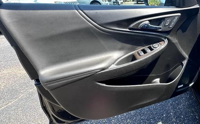 used 2024 Chevrolet Malibu car