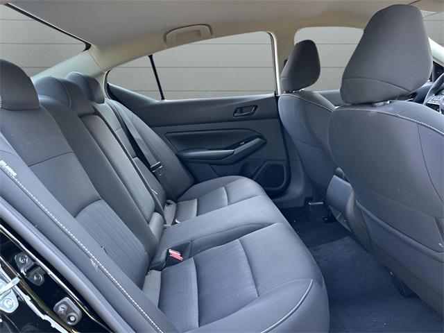 2023 Super Black Clearcoat Nissan Altima