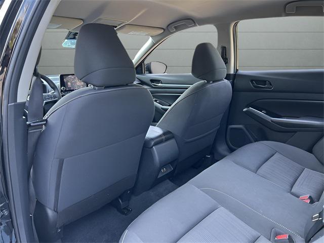 2023 Super Black Clearcoat Nissan Altima