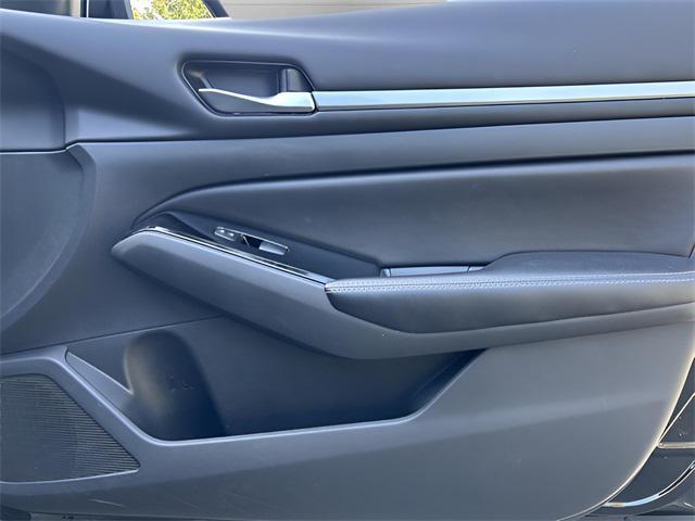 2023 Super Black Clearcoat Nissan Altima