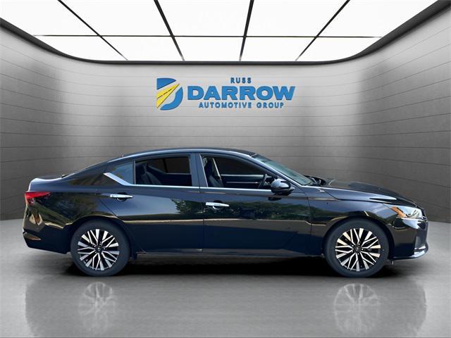 2023 Super Black Clearcoat Nissan Altima