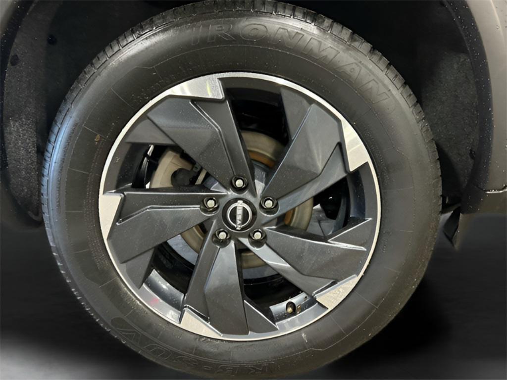 used 2024 Nissan Rogue car, priced at $19,097