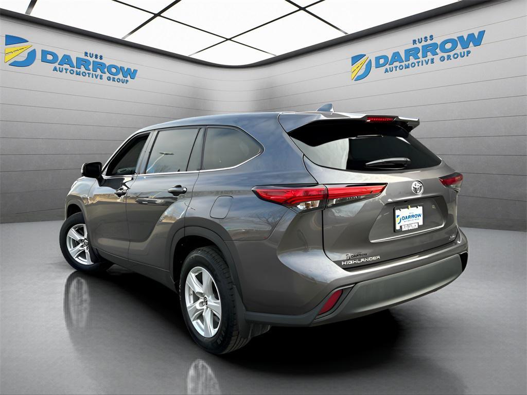 used 2021 Toyota Highlander car, priced at $26,138