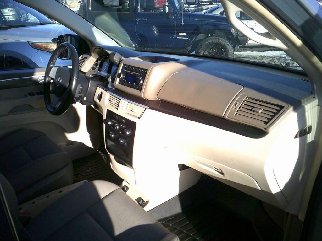 used 2009 Volkswagen Routan car, priced at $5,495