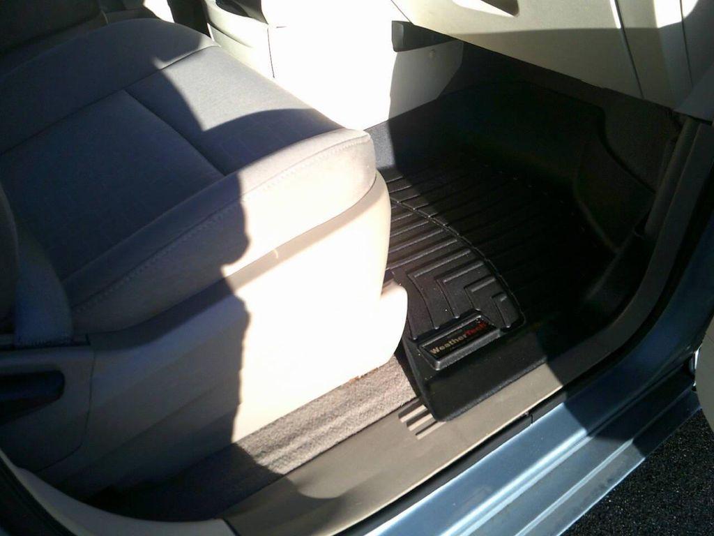 used 2009 Volkswagen Routan car, priced at $5,495