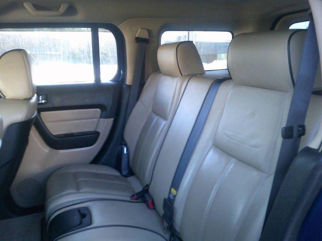 used 2006 Hummer H3 car, priced at $6,995