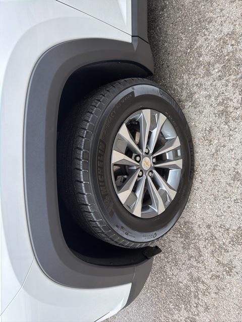 used 2025 Chevrolet Equinox car, priced at $27,998