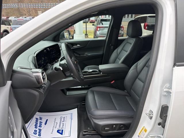 used 2025 Chevrolet Equinox car, priced at $27,998