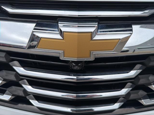 used 2025 Chevrolet Equinox car, priced at $27,998