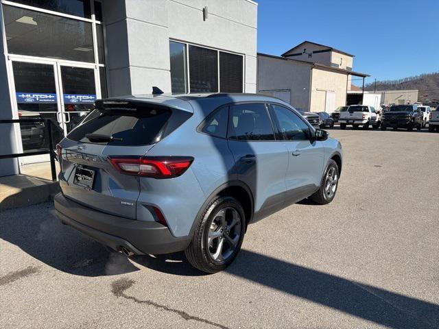 used 2025 Ford Escape car, priced at $25,998
