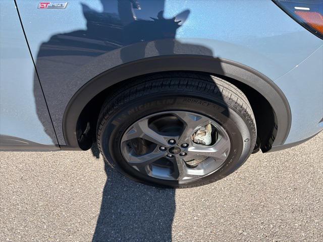 used 2025 Ford Escape car, priced at $25,998