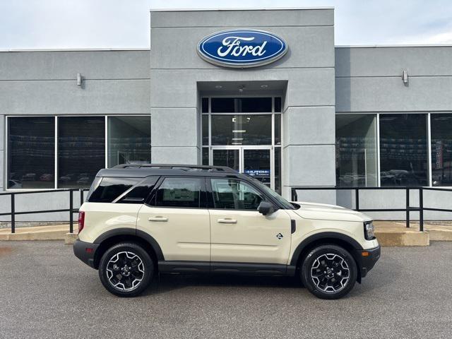 new 2025 Ford Bronco Sport car, priced at $38,760